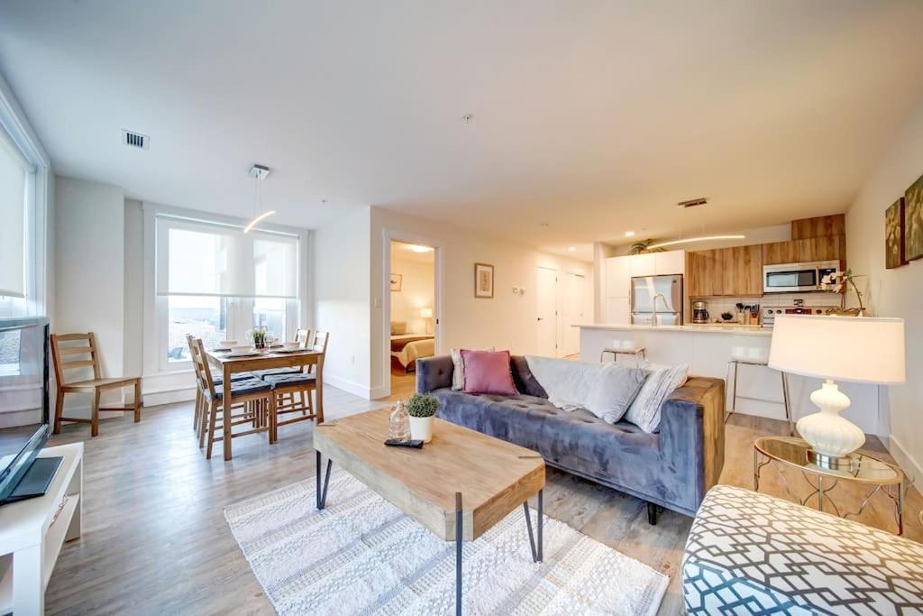 Luxurious Modern 2Br Condo Sleeps 5 Coffee, Ac, Wifi Halifax Buitenkant foto