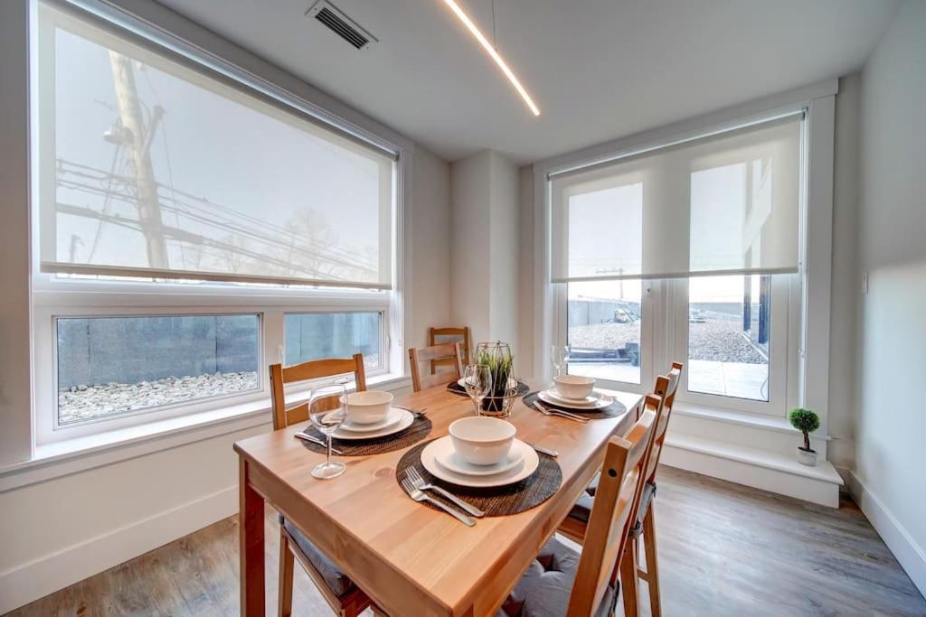 Luxurious Modern 2Br Condo Sleeps 5 Coffee, Ac, Wifi Halifax Buitenkant foto